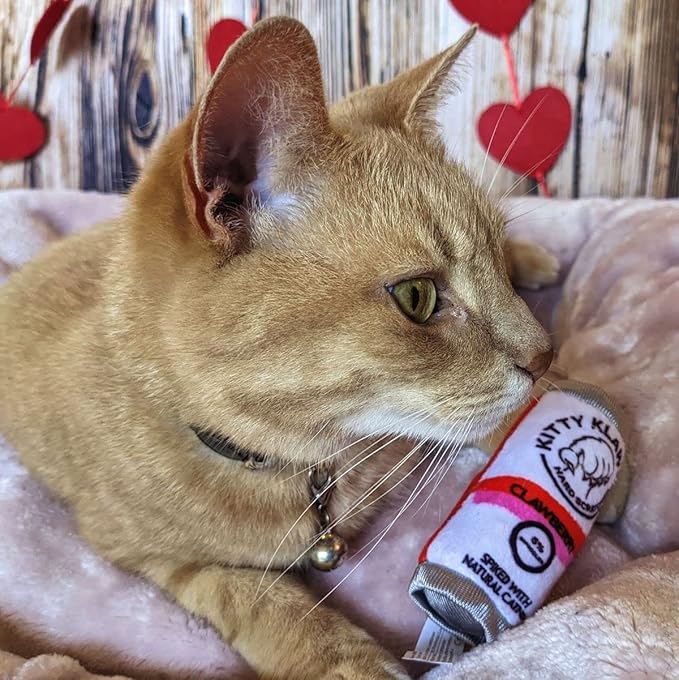 Huxley & Kent Cat Toy | Kitty Klaw Clawberry | Nappy Hour Strong Catnip Filled Cat Toy | Soft Plush Kitty Toy with Catnip and Crinkle | Kittybelles