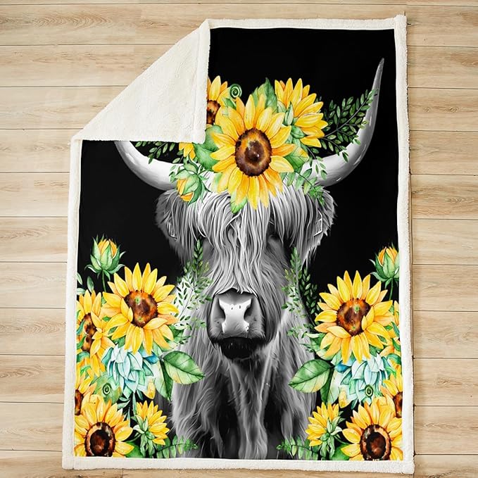 Highland Cow Fleece Throw Blanket Sunflower Floral Western Cow Bull Sherpa Blanket for Bed Couch Sofa Girls Farmhouse Wildlife Animal Plush Blanket Soft Black Fuzzy Blanket Room DecorThrow 50"x60"