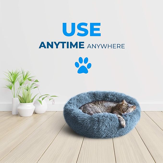 Whiskers & Friends Cat Bed, Cat Beds for Indoor Cats Washable, Small Dog Bed Calming Pet Bed, Cat Beds & Furniture, Large Cat Bed - with Blanket