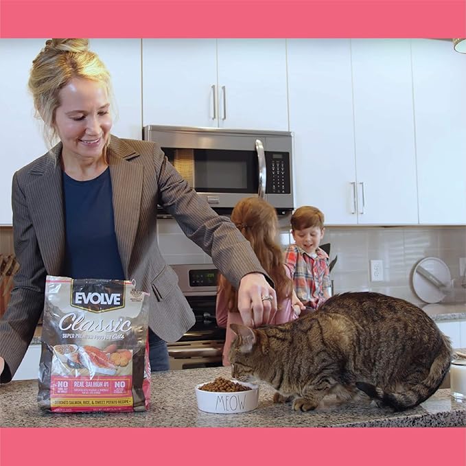 Evolve Classic Deboned Salmon, Brown Rice and Sweet Potato Recipe Cat Food, 14lb