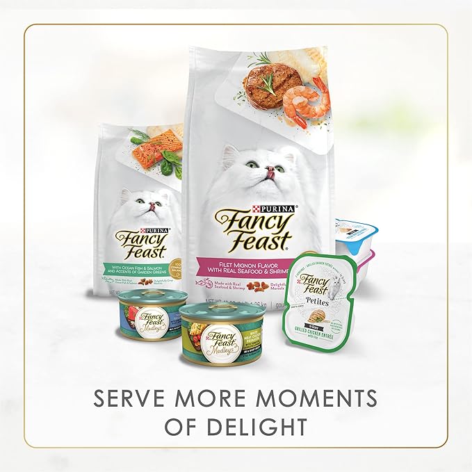 Purina Fancy Feast Grilled Wet Cat Food Chicken Feast in Wet Cat Food Gravy - (Pack of 12) 3 oz. Cans