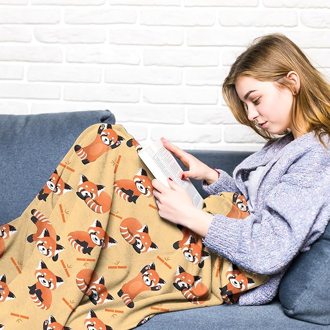 Red Panda Ultra Soft Flannel Merch Throw Blanket - Gifts for Bamboo Lovers - Blankets for Girls, Boys, Kids, Women, Adults - 80"X60"