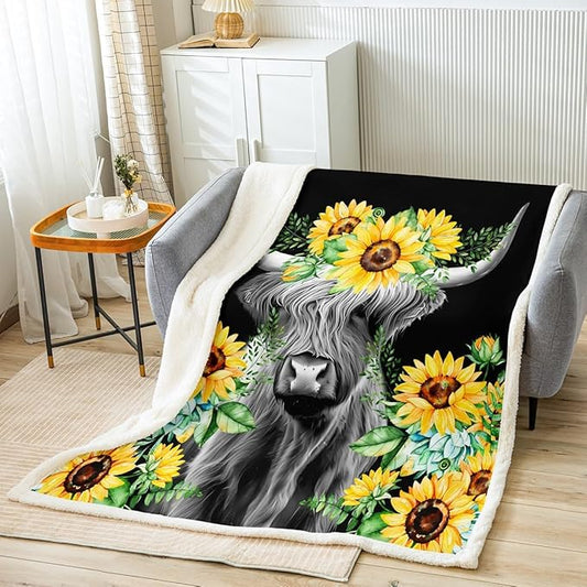 Highland Cow Fleece Throw Blanket Sunflower Floral Western Cow Bull Sherpa Blanket for Bed Couch Sofa Girls Farmhouse Wildlife Animal Plush Blanket Soft Black Fuzzy Blanket Room DecorThrow 50"x60"
