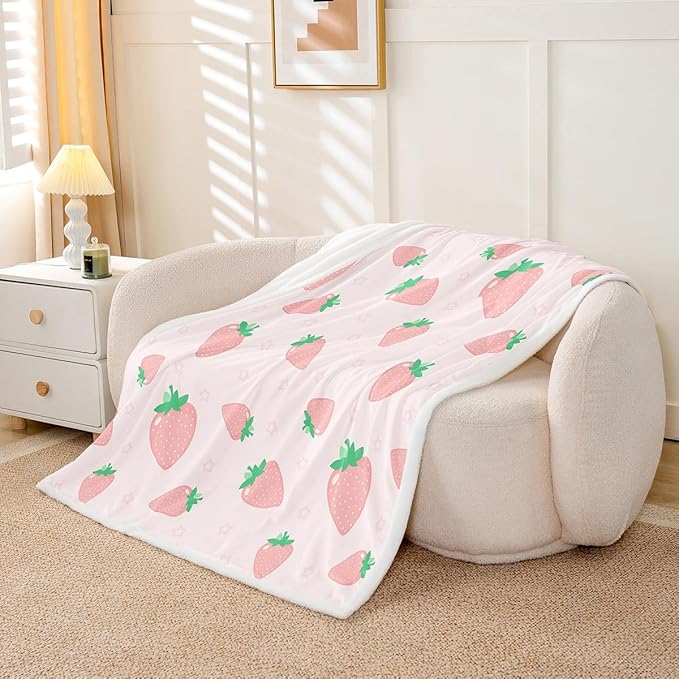 Feelyou Strawberry Print Fleece Blanket Kawaii Pink Strawberry Throw Blanket Cute Fruit Sherpa Blanket for Bed Sofa Couch Girl Room Decor Lightweight Plush Fuzzy Blanket Twin 60"x80"